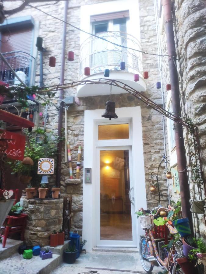 La Casa Sotto Il Castello